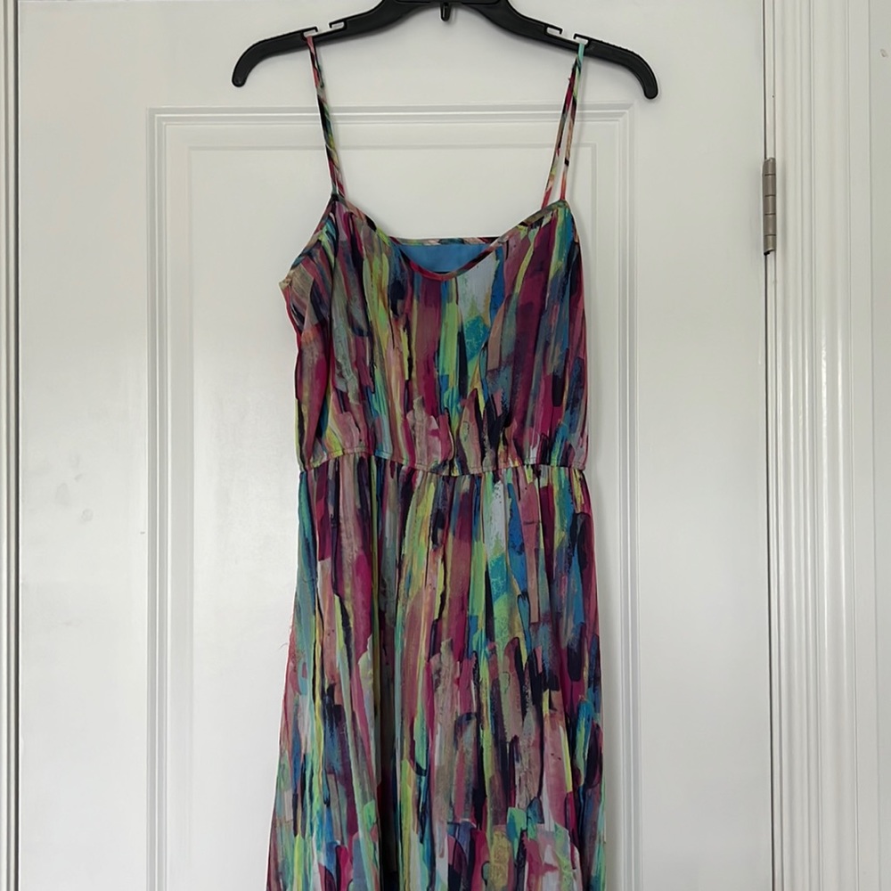 ABSTRACT PRINT MAXI DRESS. Size 6. Excellent condition.